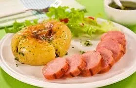 Linguiça de Pernil e Paleta com Batatas ao Murro