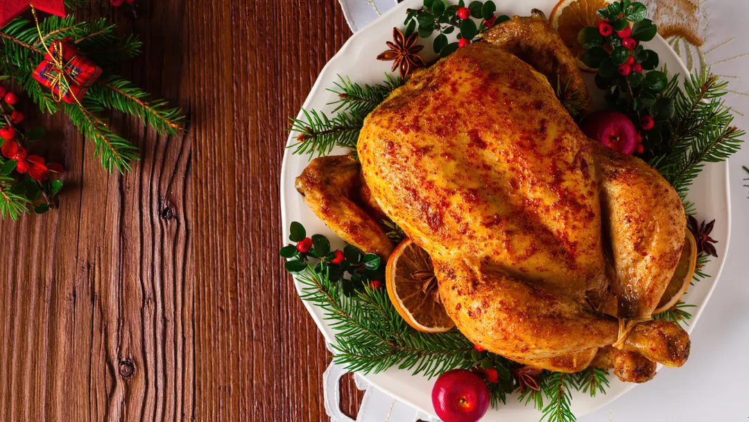 Frango Assado Inteiro com Batatas