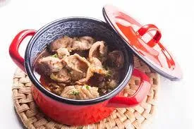 moela de frango friato com molho de tomate