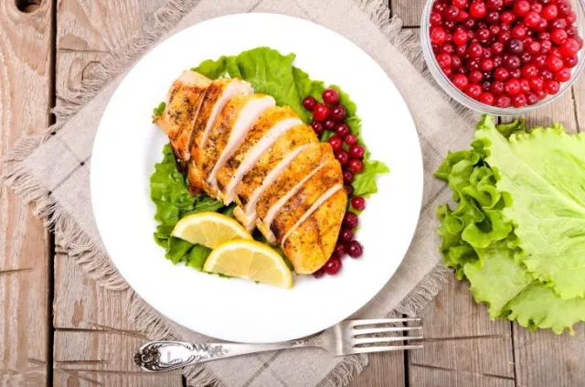 Es un mito decir que la carne de pollo tiene hormonas